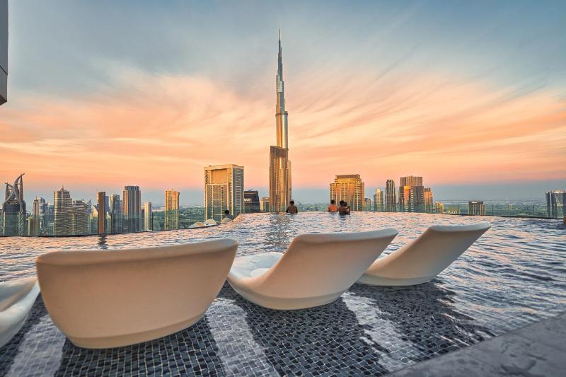 Magical Rooftop Pool In Downtown Dubai With Burj Khalifa & Sea View! — комфортный отель в Дубае