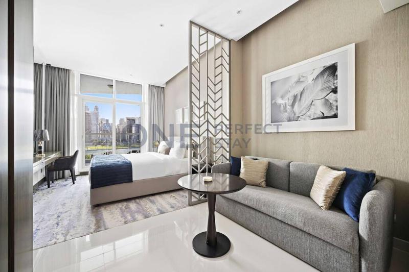 Luxurious Studio Retreat in Maison Prive, Dubai — комфортный отель в Дубае
