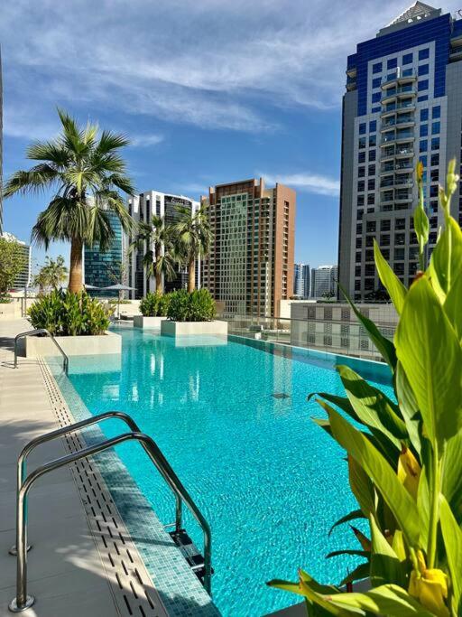 Цены на Luxurious Studio in Business Bay в Дубае