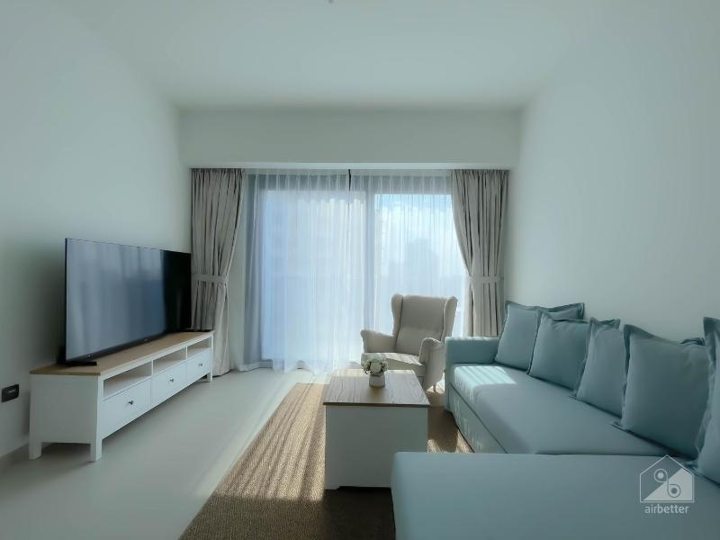 Цены на Stunning Apt with Breathtaking Views Downtown в Дубае