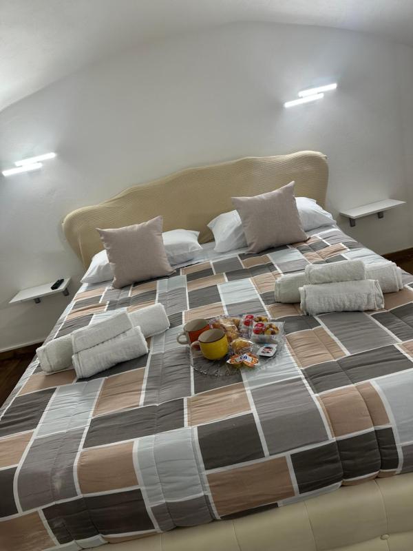 Цены на Aurora House в Неаполе