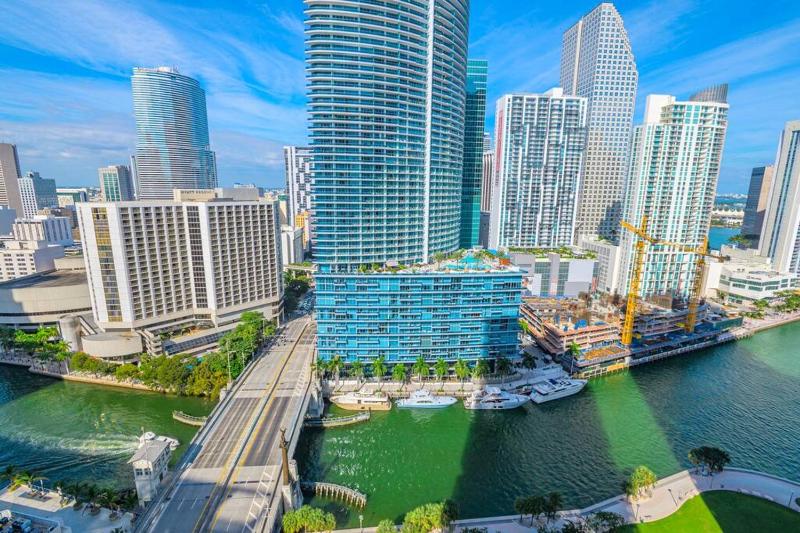 Icon Brickell • 31st FLOOR •OCEAN VIEWS • FREE SPA — комфортный отель в Майами