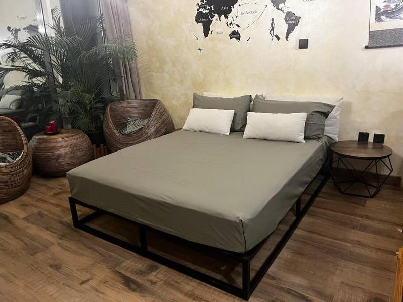 Studio apartment Downtown Dubai — отель с удобствами в Дубае