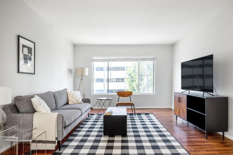 Beverly Hills 1BR Pool nr Beverly Center LAX-401 — отель в Лос-Анджелесе, Соединенные Штаты Америки