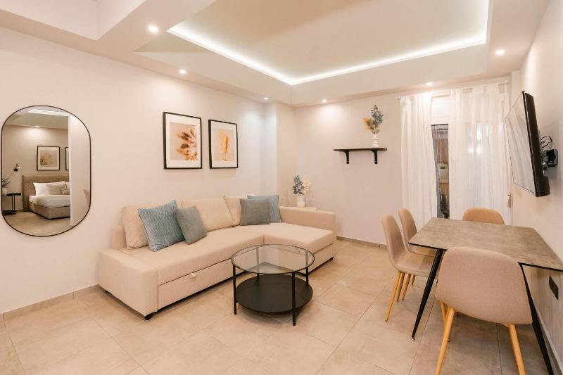 Phaedrus Living: City Center Zenonos Suite — отзывы гостей и цены