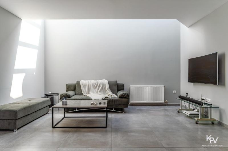 Athens Penthouse with Teracce — забронировать отель в Афины