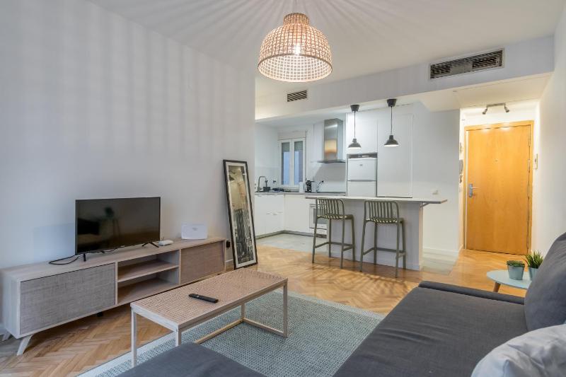Cozy and central- 1 bedroom 1 bathroom - Chueca — забронировать отель в Мадриде