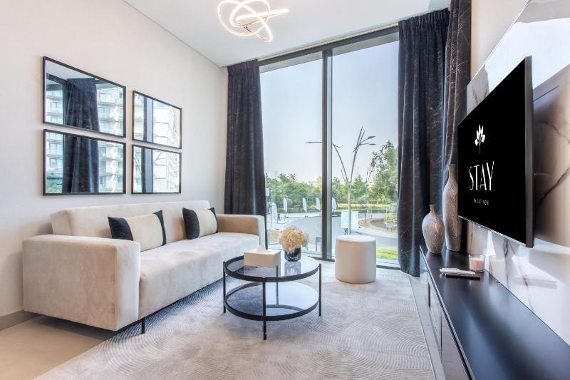 STAY BY LATINEM Luxury 1BR Holiday Home W102 near Burj Khalifa — отзывы гостей и цены