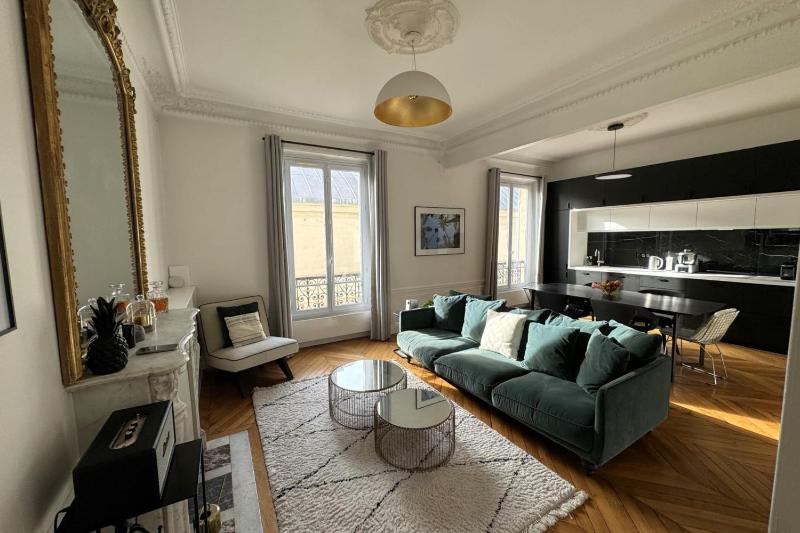 Charming Paris Gem lovely&luxurious Montmartre — забронировать отель в Париже