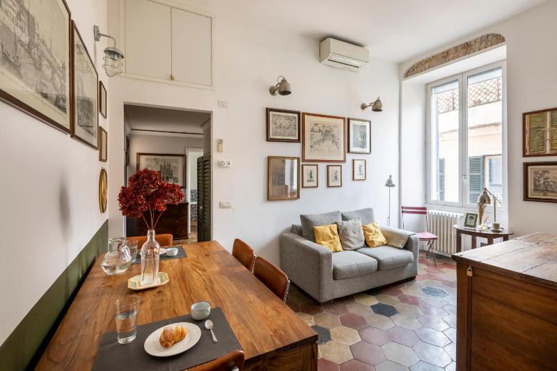 Colosseo Apartment- Heart of Rione Monti — забронировать отель в Риме