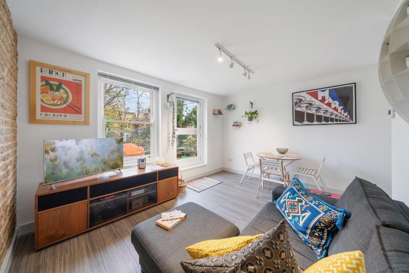 Ickburgh Road Guesthouse — отель в Лондоне, Соединенное Королевство