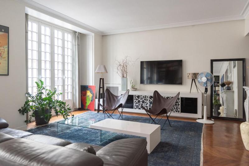 Spacious apartment in a luxury building — отель в Париже, Франция