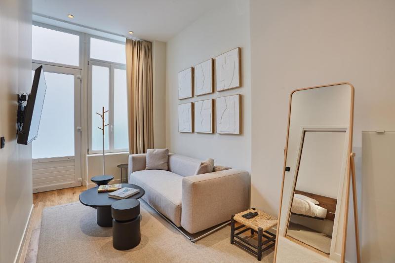 Apartment Republique by Studio prestige — отель с удобствами в Париже