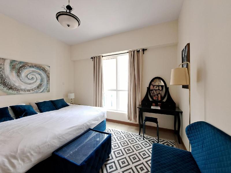 Serenity Paradise 2BR in Marina — отель с удобным расположением в Дубае