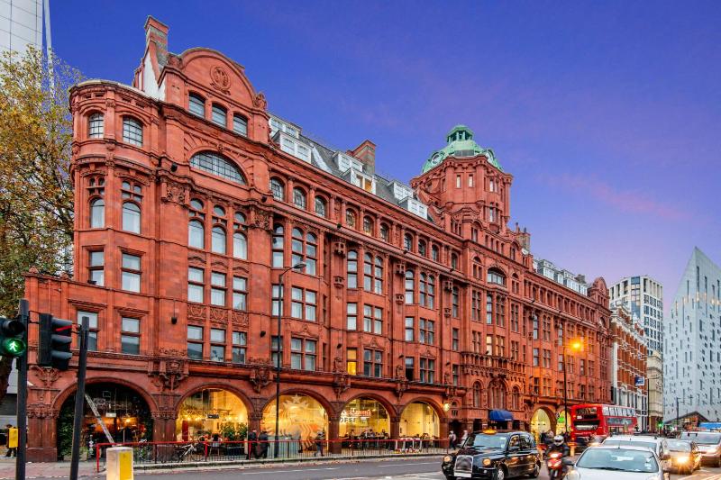 VIP SERVICED APARTMENTS LONDON ExCELLENT LOCATION GREAT PRICE — отель с удобствами в Лондоне