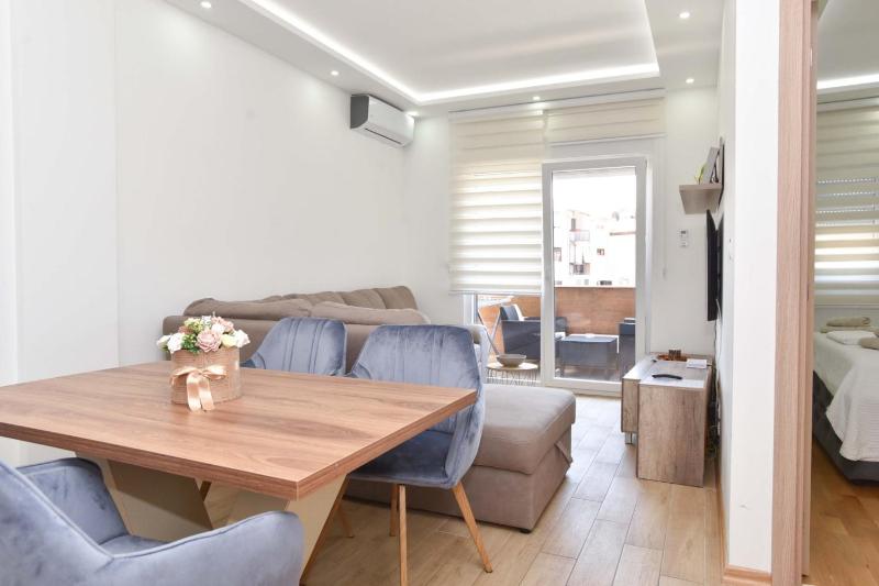 KAAN APARTMENT — отель с удобным расположением в Будва