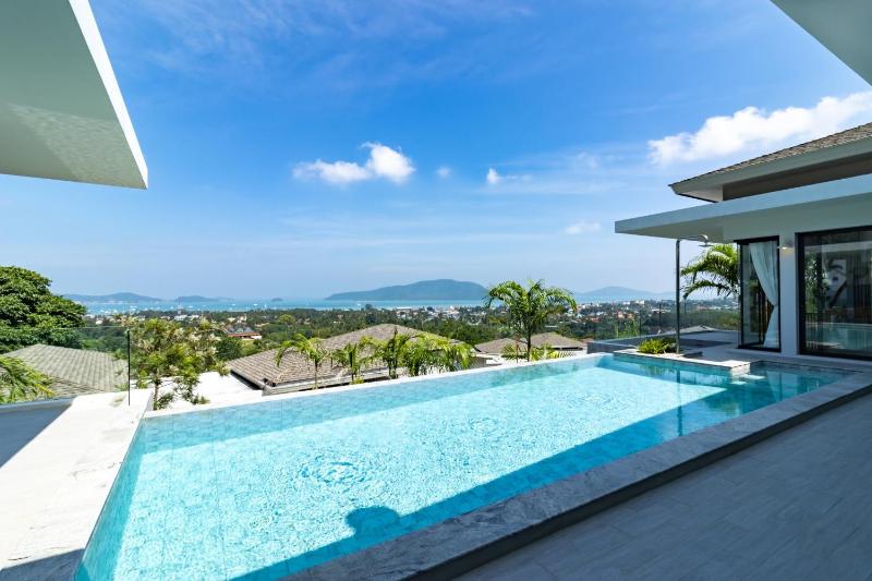 Цены на Seaview Villa by Patarrasiri в Пхукете