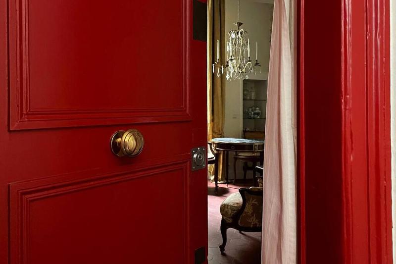 Studio de charme au coeur de l'Ile St Louis — отель с удобным расположением в Париже