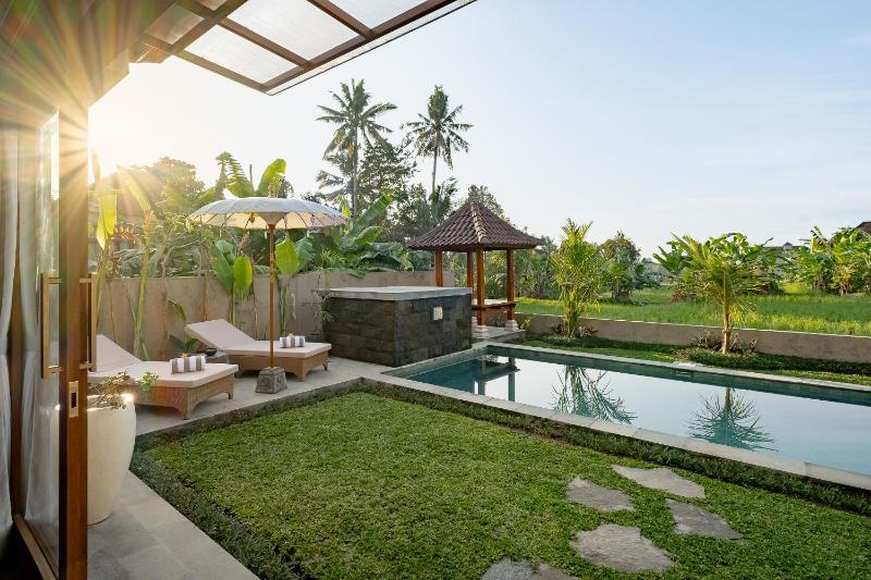 Suarga Loka Ubud Villa — забронировать отель в Убуде