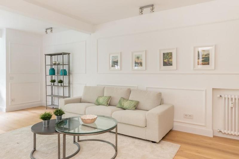 Elegante y moderno apartamento — отель в Мадриде, Испания