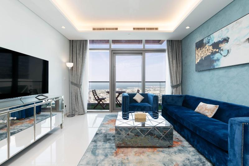 Lux BnB Paramount Midtown I Ocean View — отель с удобствами в Дубае