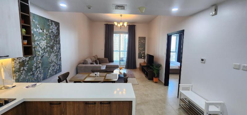 Preatoni Dubai Star - JLT by Golden Casa — отель с удобствами в Дубае
