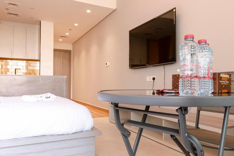 Compact Studio in Dubailand V Tower - Ezytrac Vacation Homes — комфортный отель в Дубае