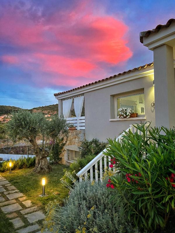 Pecora Nera a Budoni - Accogliente B&B con giardino
