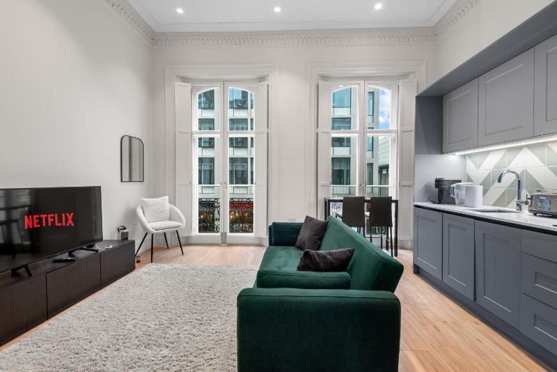 Londwell, Central Chic, Luxury Stay by Hyde Park — отель в Лондоне, Соединенное Королевство