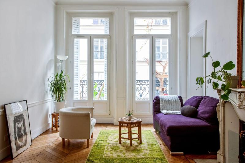 Charming apartment in Paris 1er - Chatelet - Welkeys — отель с удобным расположением в Париже