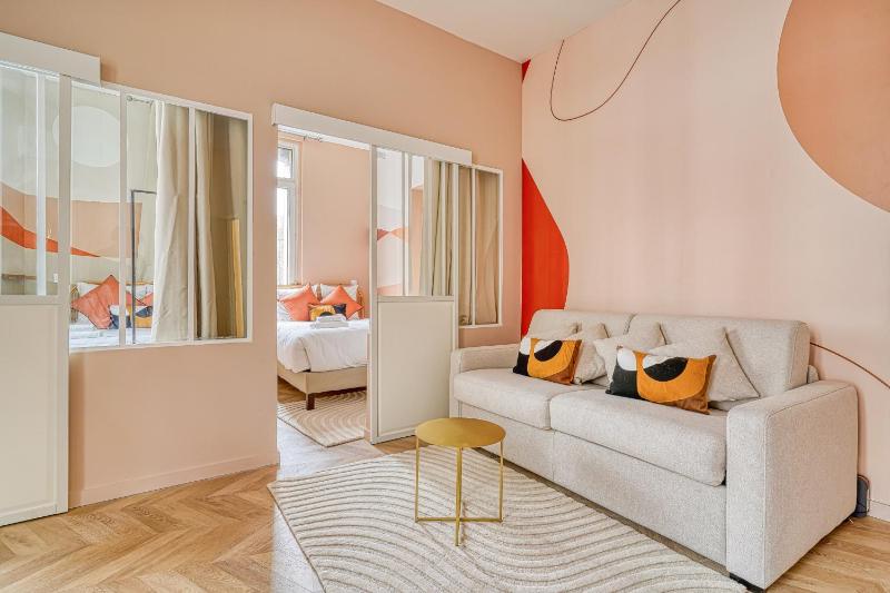 Appartement Place du Marechal Juin - Gourgaud — отель с удобствами в Париже