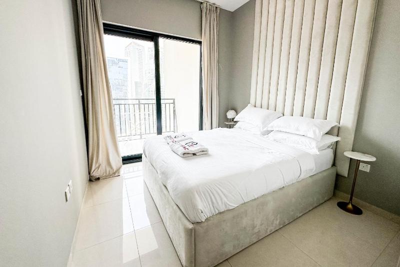 One Bed Apartment in Dubai - Business Bay - Zada Tower — комфортный отель в Дубае