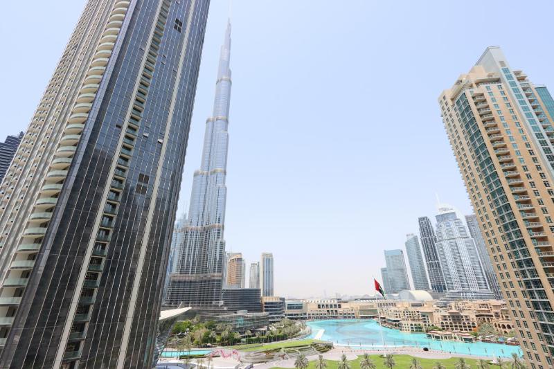 Livbnb Suites-Spectacular 2BR Burj Fountain Views — забронировать отель в Дубае