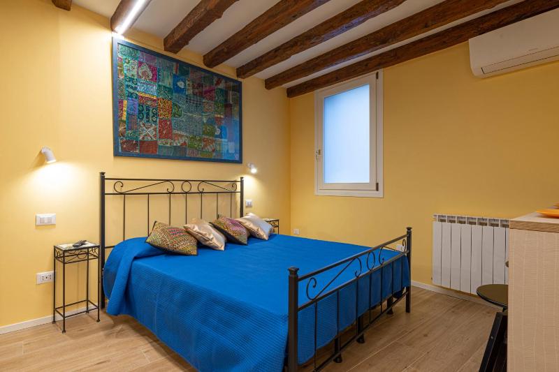 DELUXE DOUBLE ROOM in VENICE CENTRE — отзывы гостей и цены