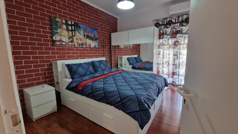 Цены на Home Sweet Home в Афины