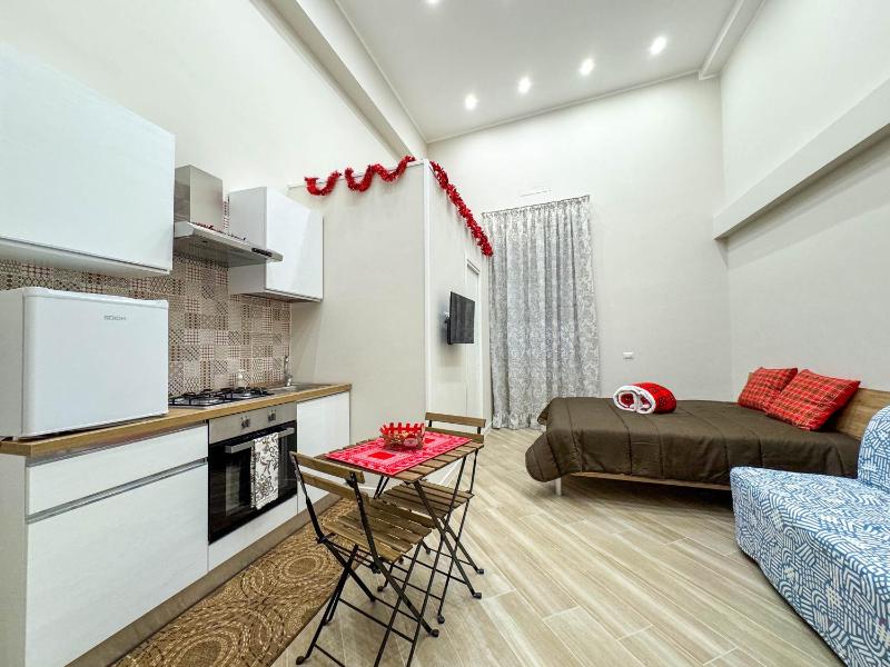MINARELLA HOUSE — комфортный отель в Неаполе