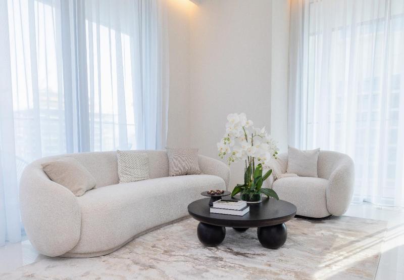 EasyGo - Beach Isle Tower 1 Posh 1 Bedroom — забронировать отель в Дубае