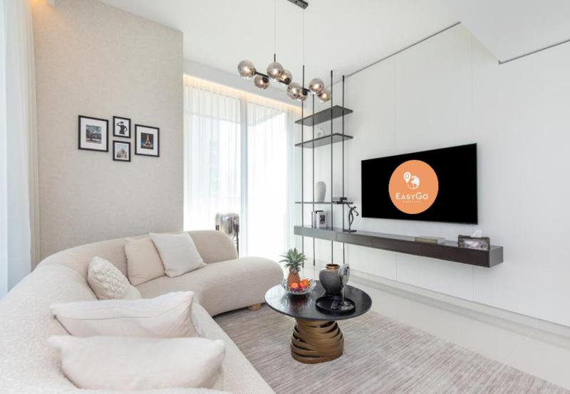 EasyGo - Beach Isle Tower 1 Luxury 1 Bedroom — комфортный отель в Дубае