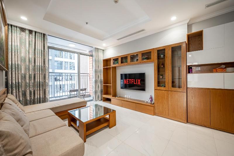 2-bedroom apartment with city views — комфортный отель в Хошимине