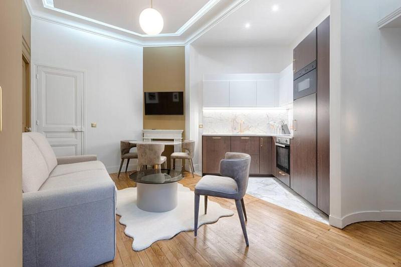 MyKeypers Luxury Parisian Flat - Heart of Paris — отель с удобным расположением в Париже