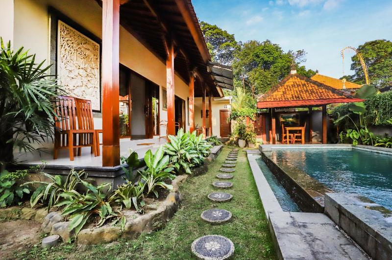 Villa Magic Ubud - 2BDR with Pool 5 min Ubud Center — отель с удобствами в Убуде