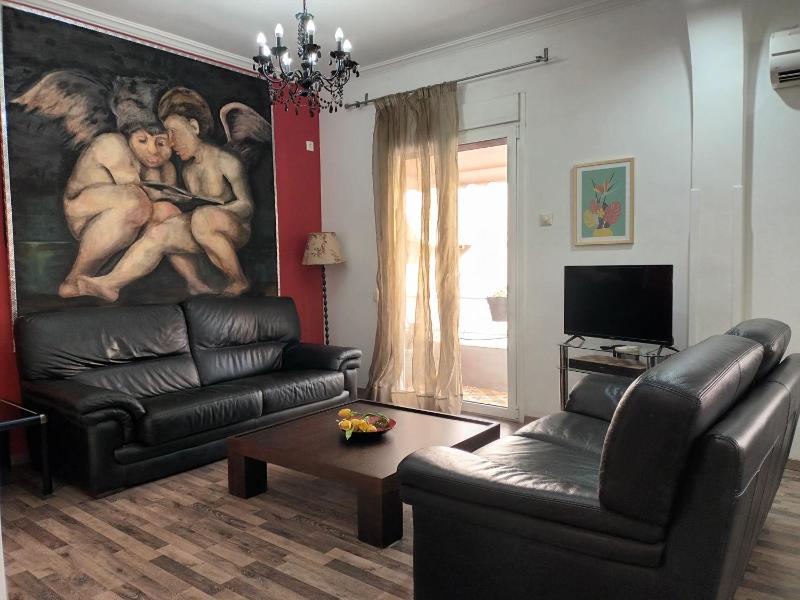 Цены на Stunning apartment in the heart of Athens в Афины