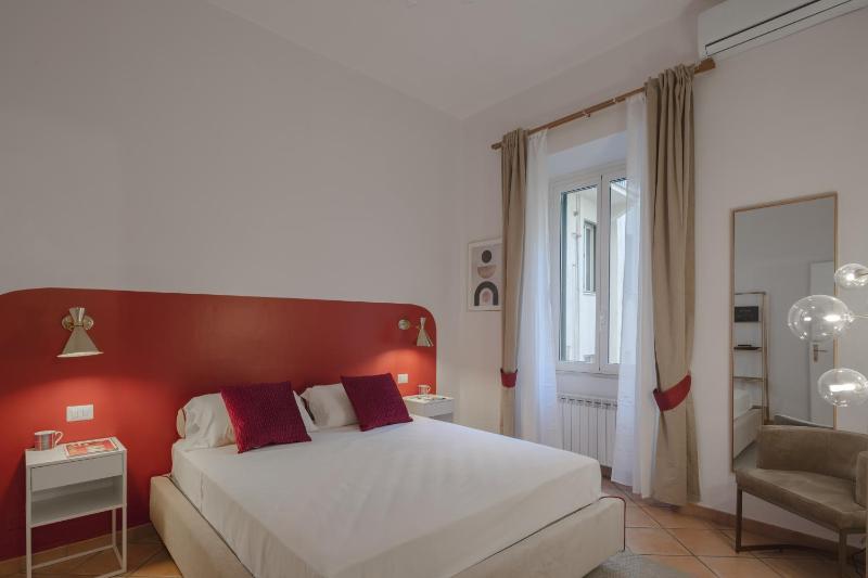 Цены на Boho Chic Apartment By Omen Hospitality в Риме