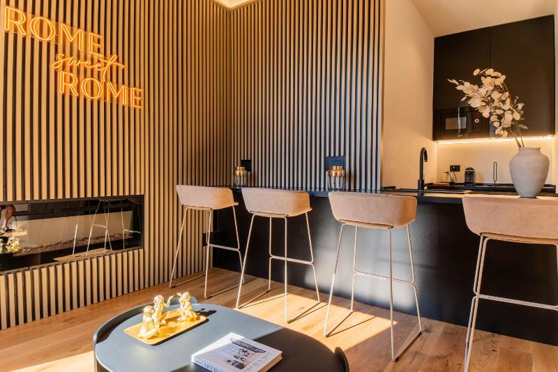 Scipioni Luxury Suite (3 camere, 3 bagni) — отель в Риме, Италия