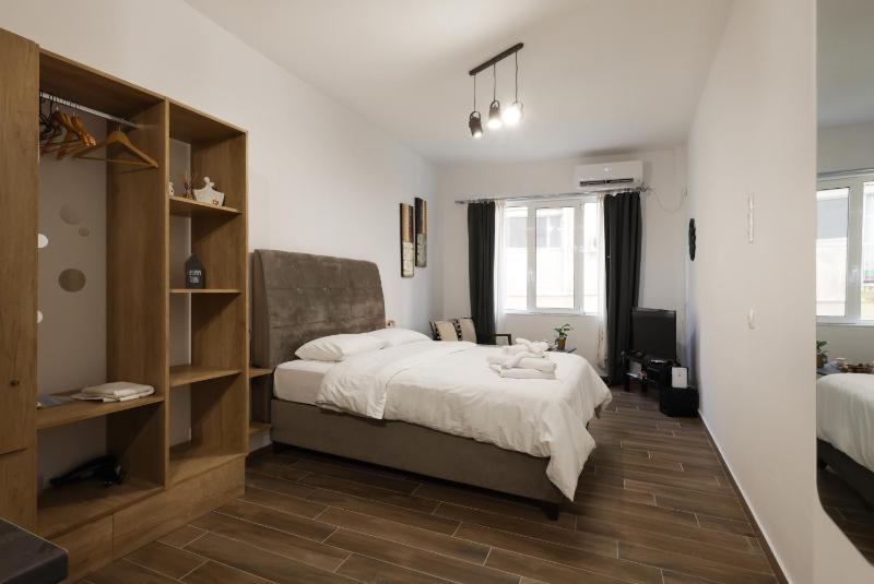 Цены на J&N Home Monastiraki в Афины