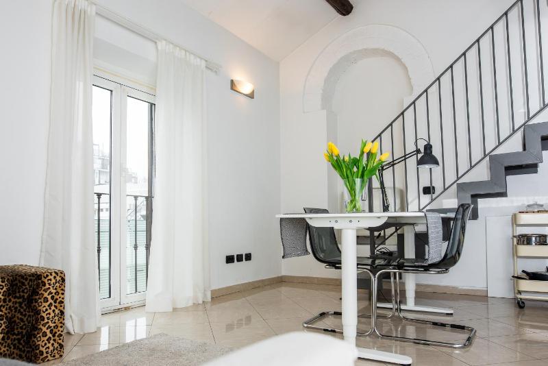 Цены на Cozy Loft in a fashion district of Milan в Милане