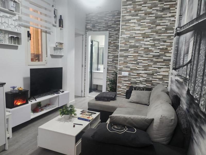 Embajadores, apartamento moderno y centrico para 4 — отель в Мадриде, Испания