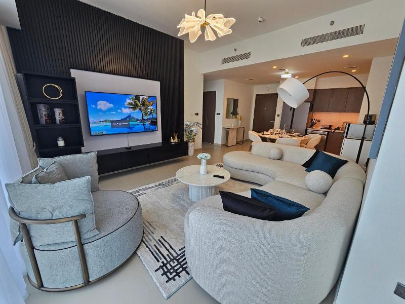 Цены на Luxurious 2BR Next To Dubai Mall With Full Burj Khalifa View в Дубае