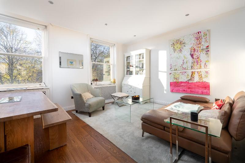 Цены на Bright Belgravia Home by UnderTheDoormat в Лондоне