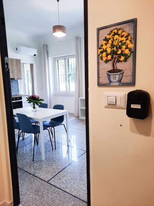 RomAntica Lemon Apartment in San Giovanni — отель в Риме, Италия